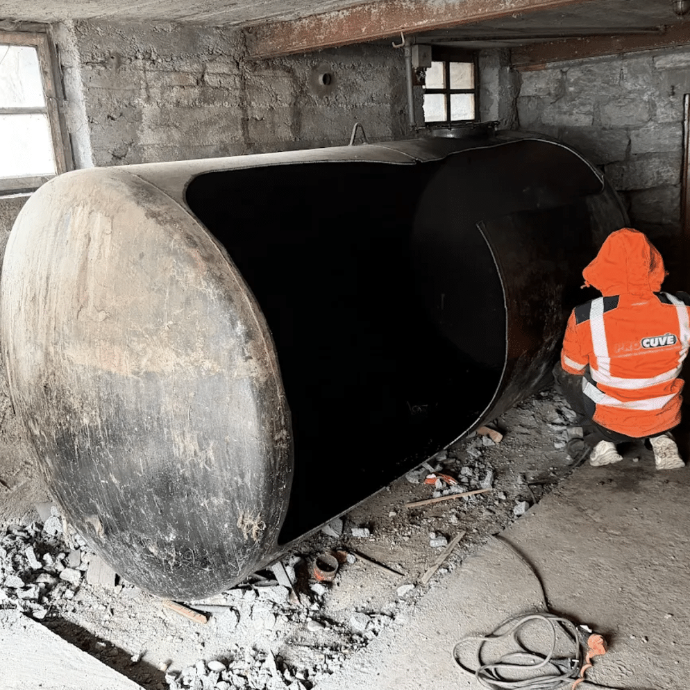 Decoupe-cuve-metallique